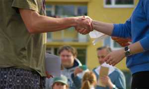 lavoro offerte 23 stretta premiazione vestito informale
